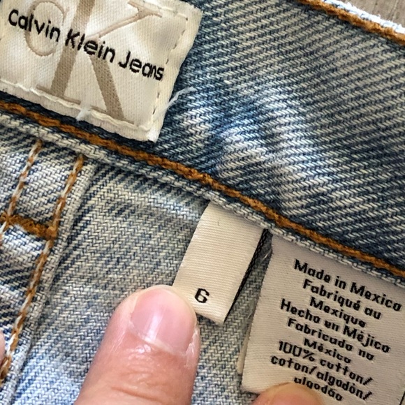 Calvin Klein|Vintage CK women’s light wash mom Jeans,Brown logo•••100% cotton - Picture 10 of 16